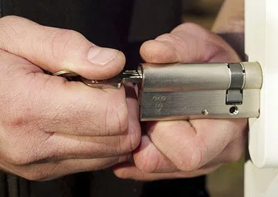 Super Locksmith Services Herndon, VA 703-570-4160 Super Locksmith Services Herndon, VA 703-570-4160 - 29-10